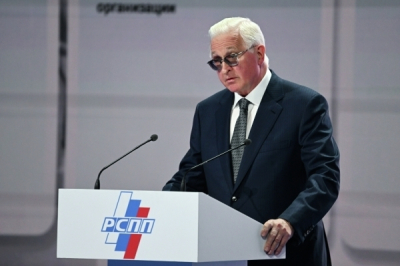 Пенелопа Крус или Шарлотта Казираги: кто из них элегантнее носит летнее платье?