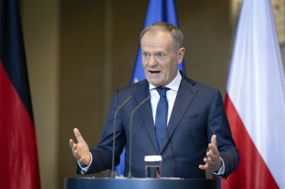 Премьер Польши критикует намерение США смягчить нефтяные санкции против России